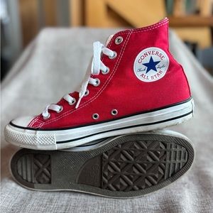 Red Converse M8 / W10